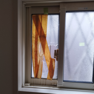 相模原市中央区で洗面所の窓のペアガラス交換